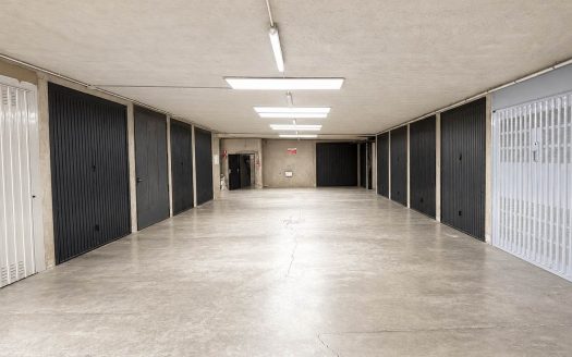 Magazzino Di Mq 105 In Posizione Servita (CO-DP-MAG)