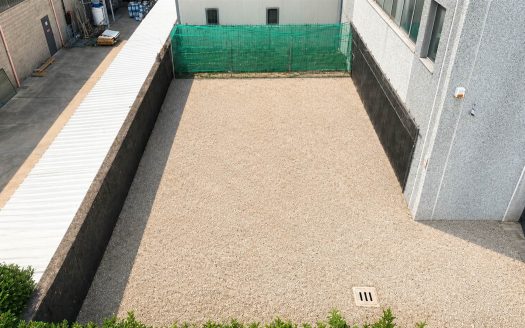 Capannone Moderno A Misinto Con Ampia Area Esterna (MI-M-CAP)