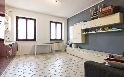 Bilocale Arredato Senza Spese Condominiali – Centro Paese (CO-FRC)