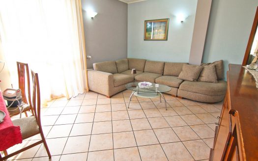 Trilocale All’ultimo Piano Con Balcone, Box E Cantina (CO-PM)
